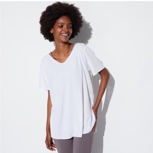 Uniqlo AIRism Seamless V-neck Long T-shirt XXS